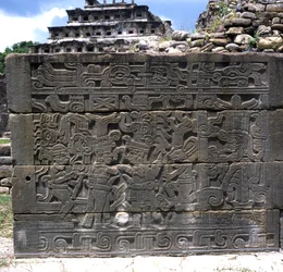Nordwestliches Relief, Totonac, Nordwand, Südlicher Ballspielplatz, Spätklassische Periode